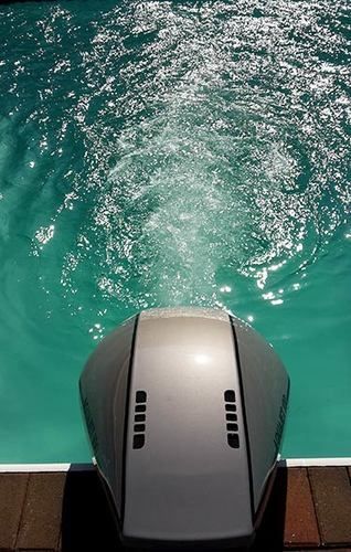 Протитечія AquaJet 100, 100 м.куб/год (Чехія) Azuro, 1.1 кВт, 220 В, навісна з LED освітленням 3EXX0473 3EXX0473 фото