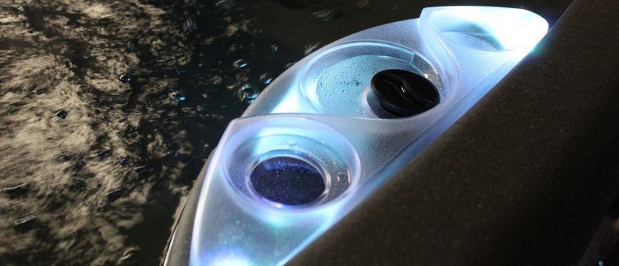 Гідромасажний СПА басейн Feeling, PUR spas, 216х182х87 см, 4 місця(1 з них лежаче), 1000 л Feeling Feeling фото